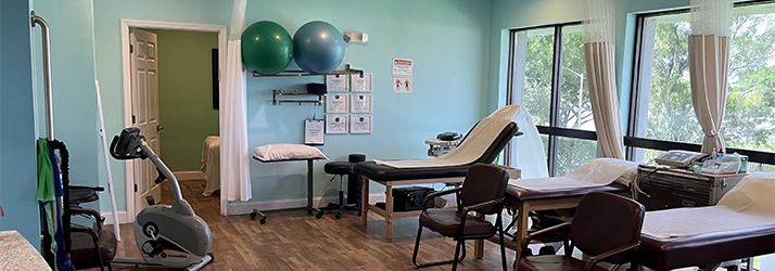 Chiropractic Delray Beach FL Therapy Bay Hero